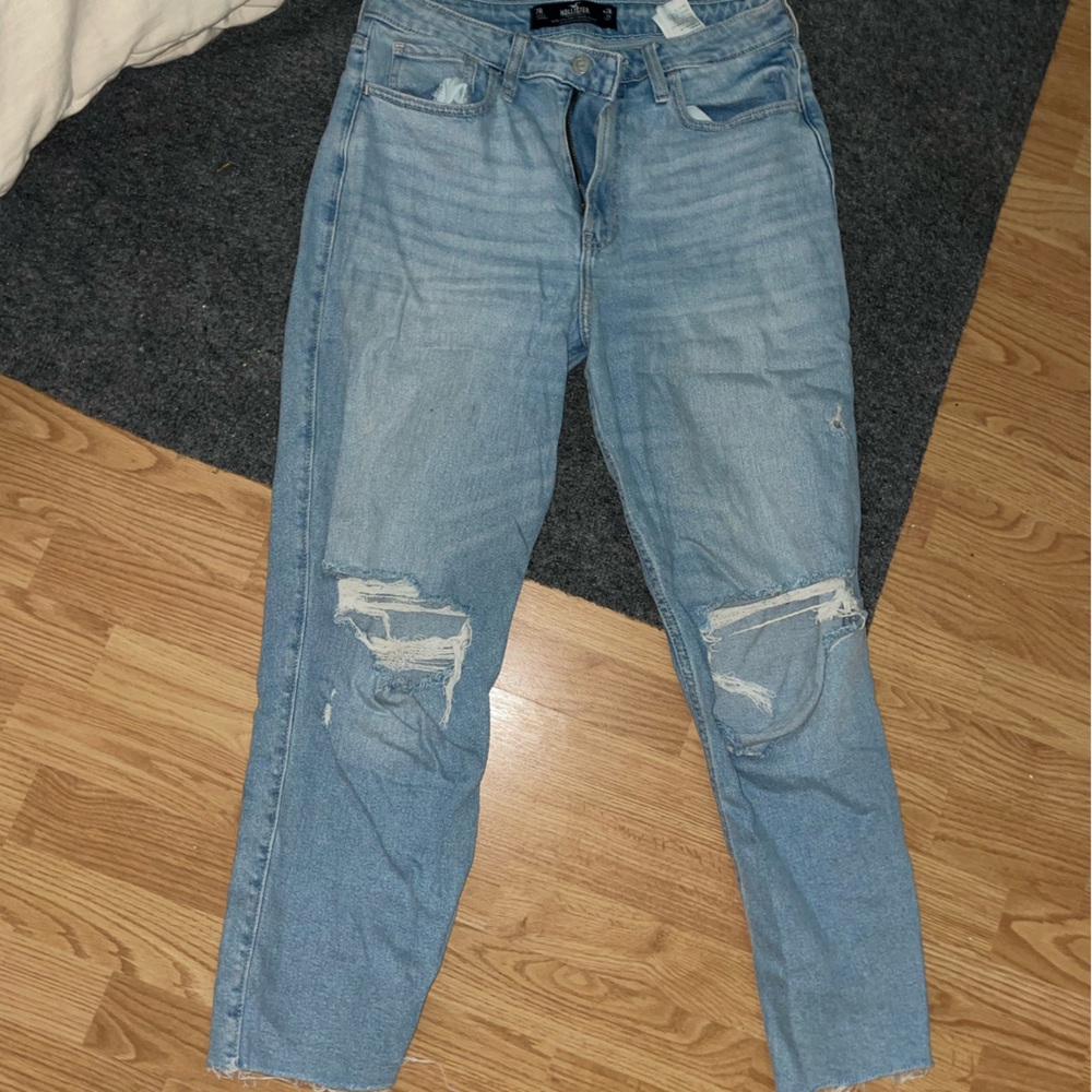 Hollister distressed Ultra High-Rise Vintage Straight jean